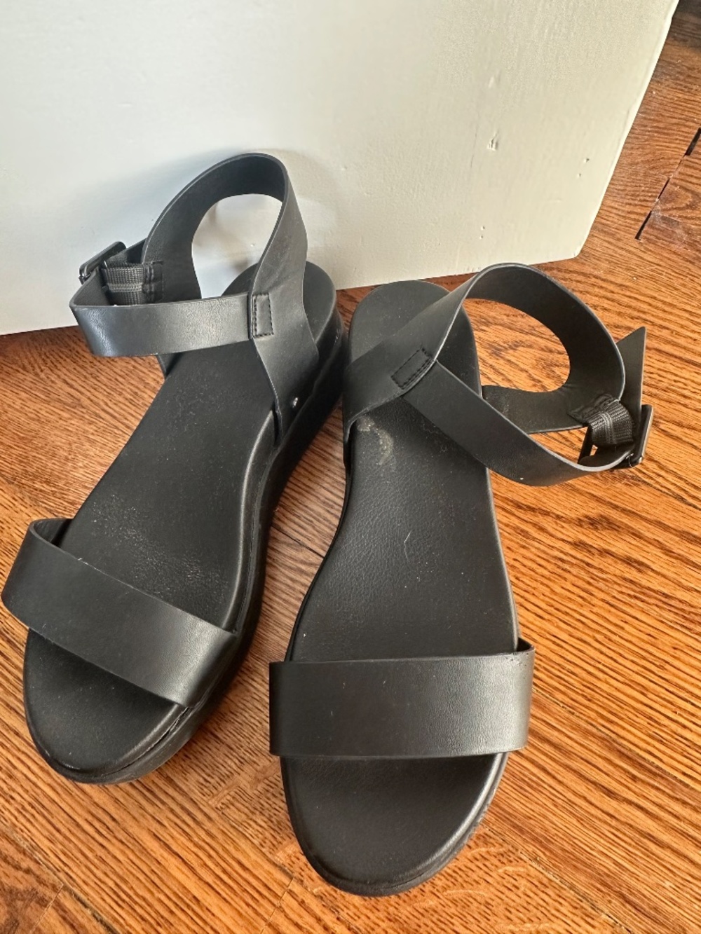 MIA Kayci Platform Sandal - Picture 4 of 6